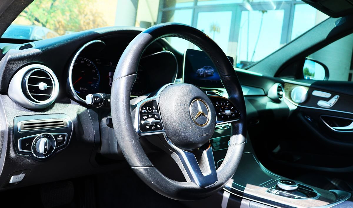Used 2020 Mercedes-Benz C 300 Sedan w/ Premium Package image 39