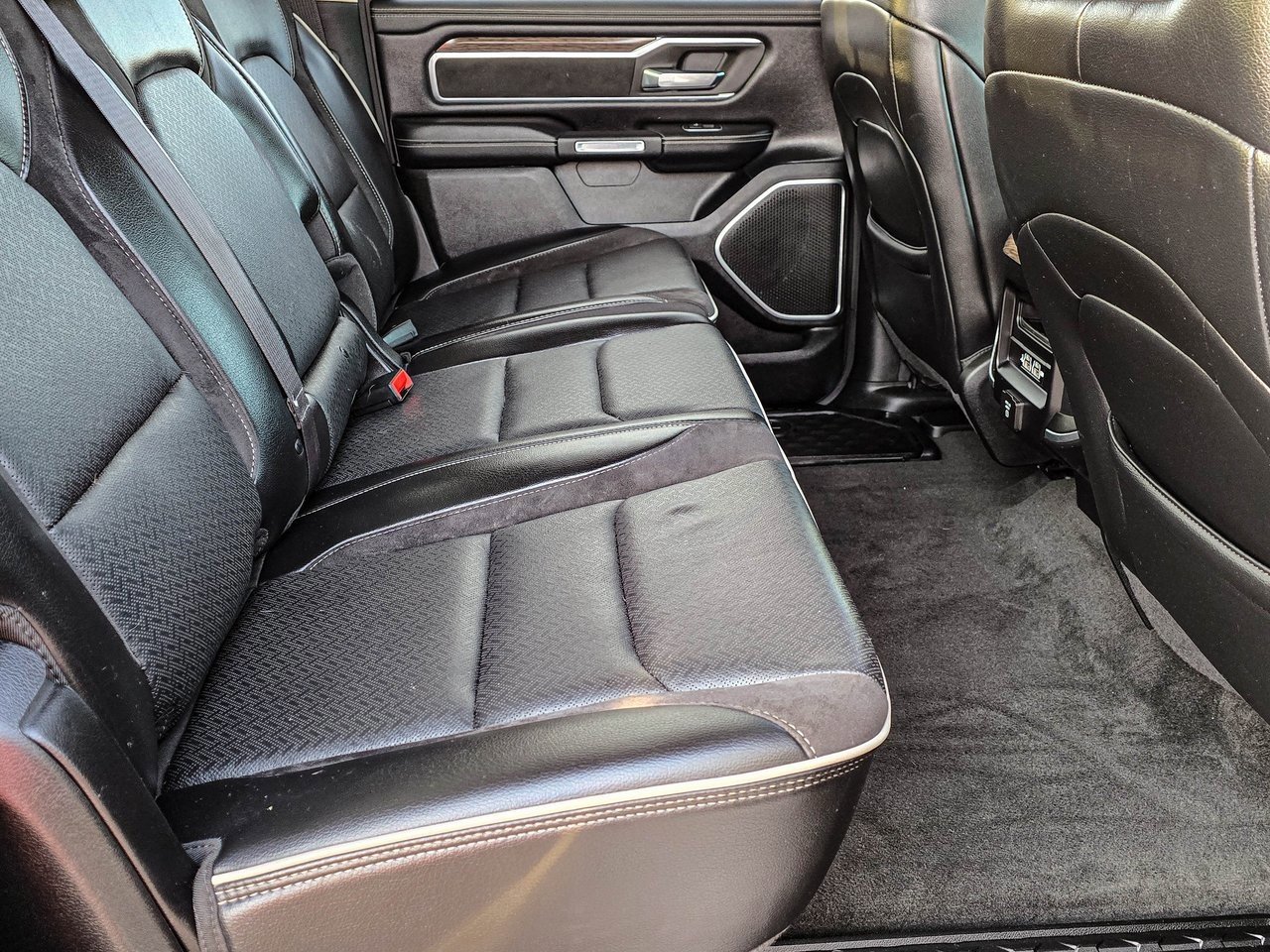 Used 2020 RAM 1500 Laramie image 34