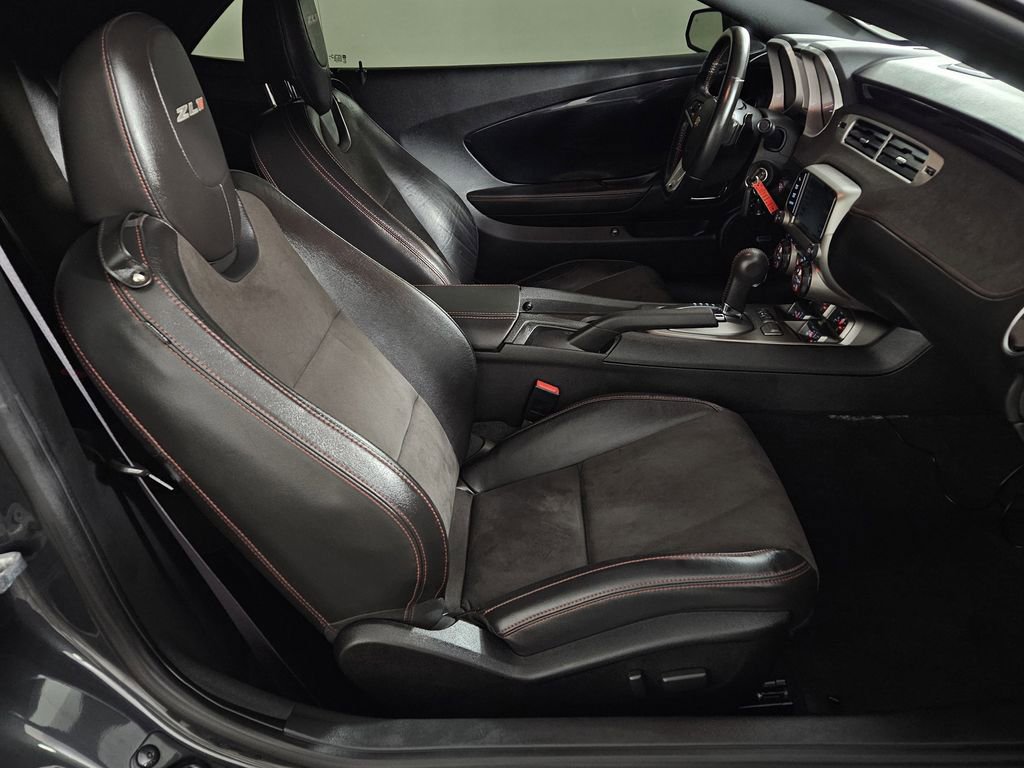 Used 2015 Chevrolet Camaro ZL1 RWD image 28