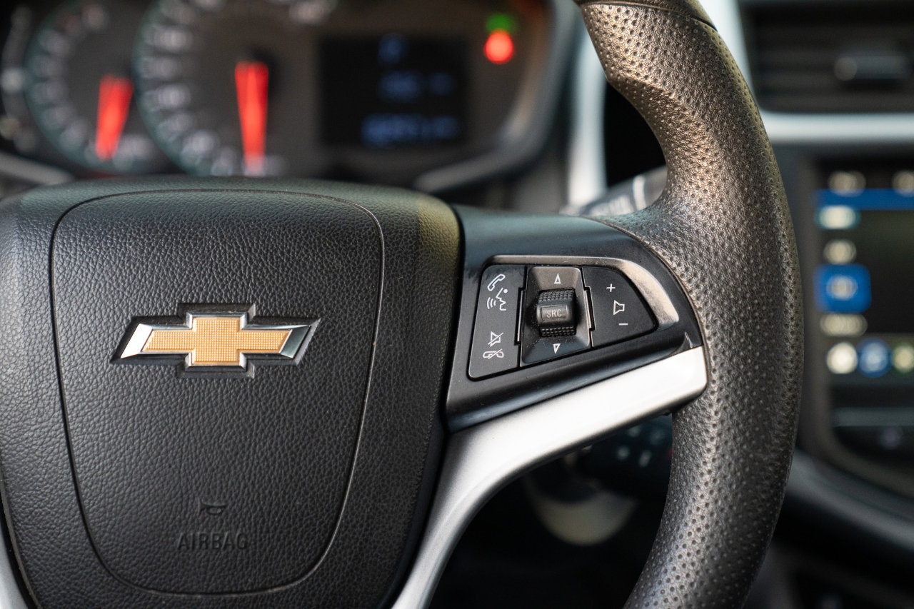 Used 2018 Chevrolet Sonic LT image 32