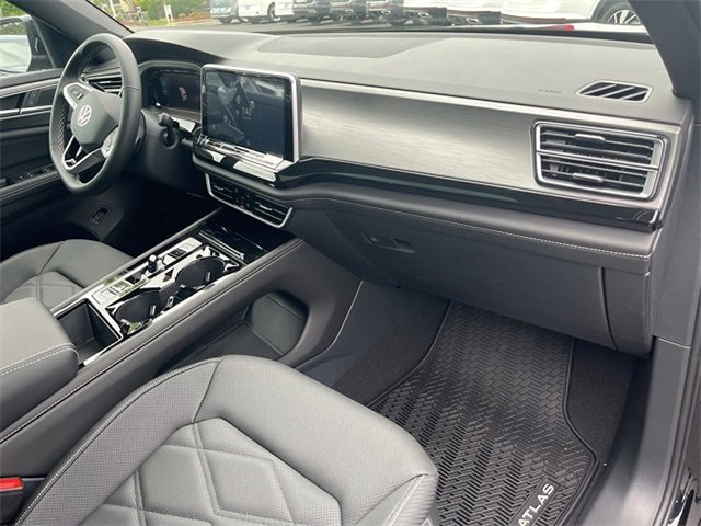 New 2025 Volkswagen Atlas Cross Sport SE image 29