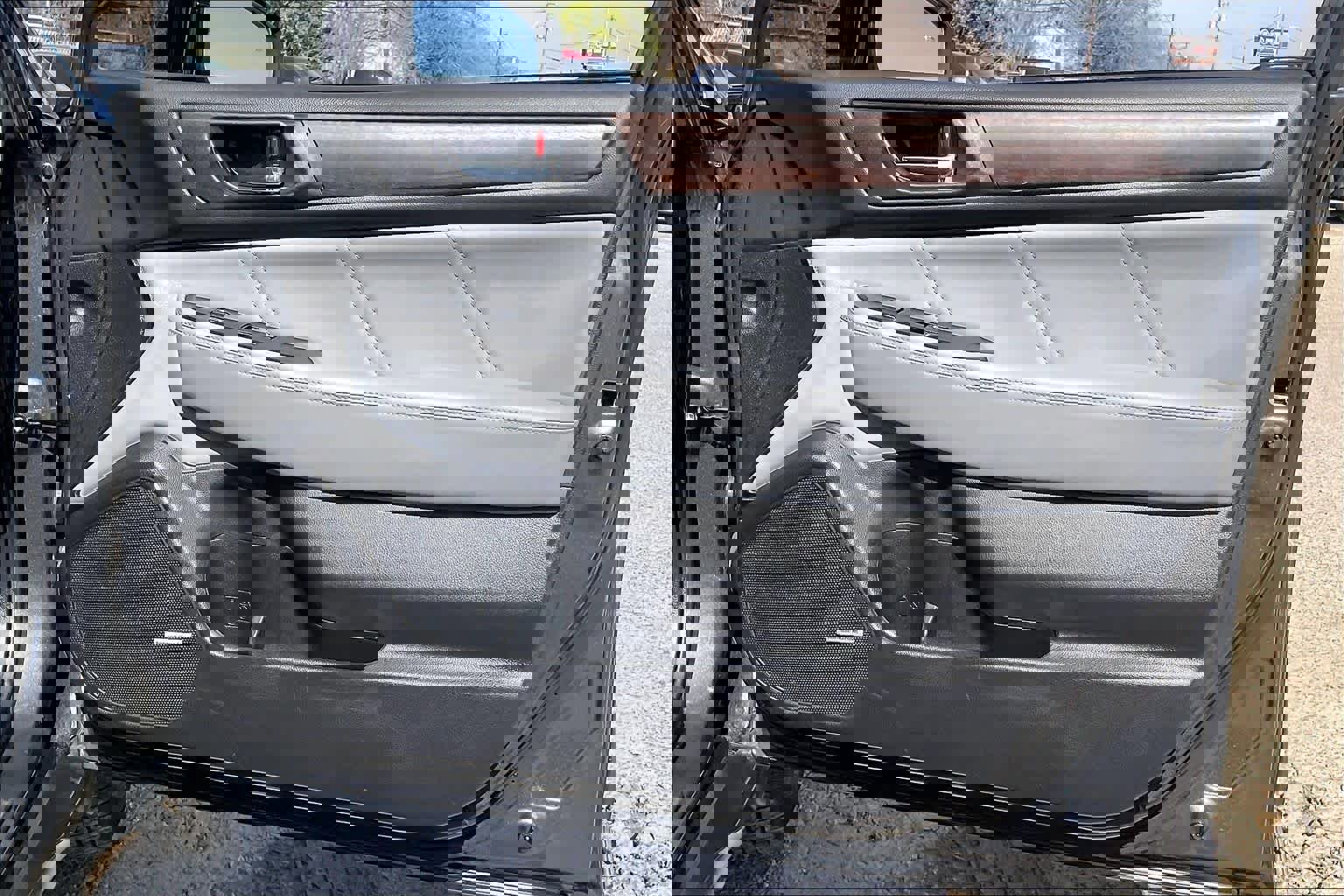 Used 2019 Subaru Outback 2.5i Limited w/ Popular Package #2 image 21