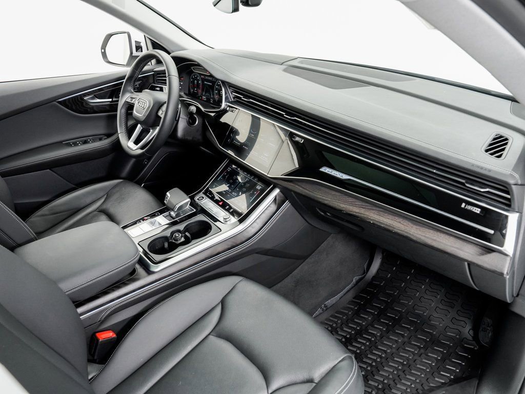 Used 2023 Audi Q8 Prestige w/ Prestige Package image 20