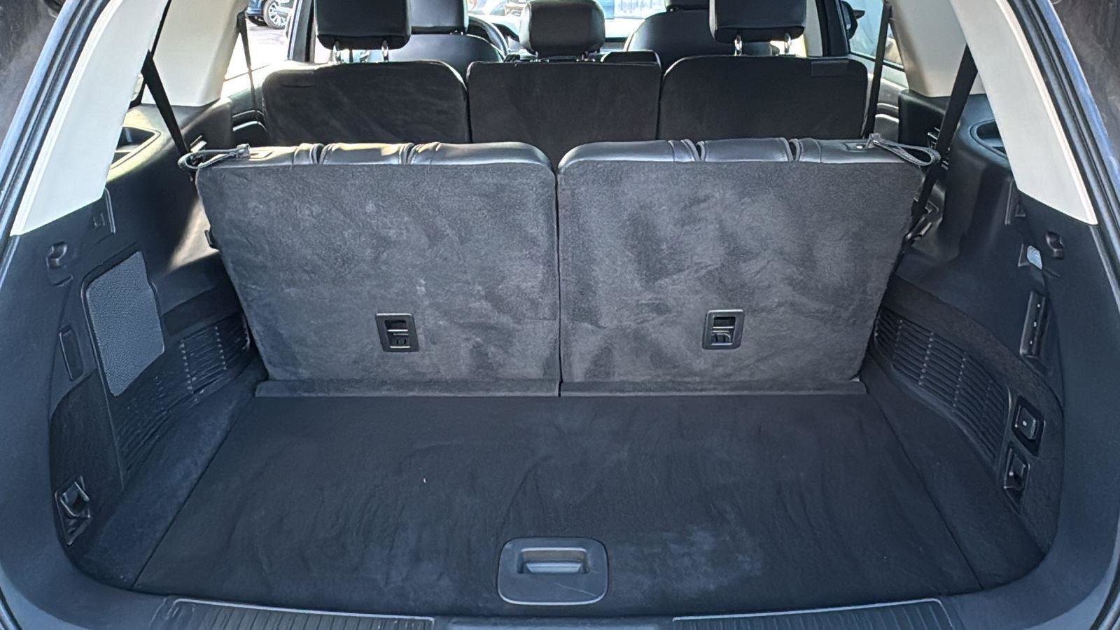 Used 2023 Lincoln Aviator 2WD w/ Class IV Trailer Tow Package image 24