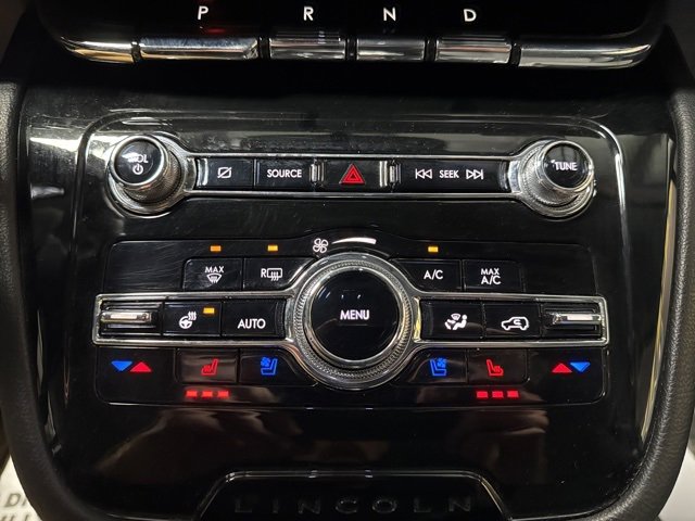 Used 2022 Lincoln Corsair Reserve w/ Luxury Package image 16