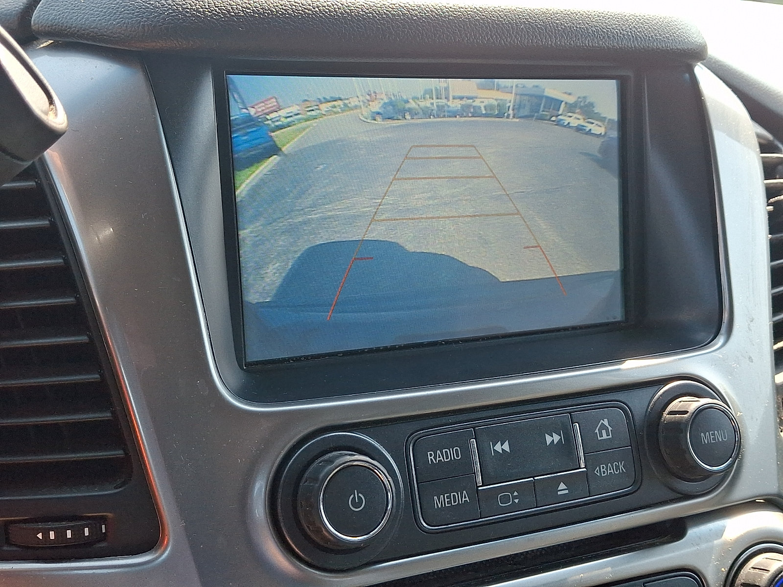 Used 2018 Chevrolet Suburban LS AWD/4WD image 18