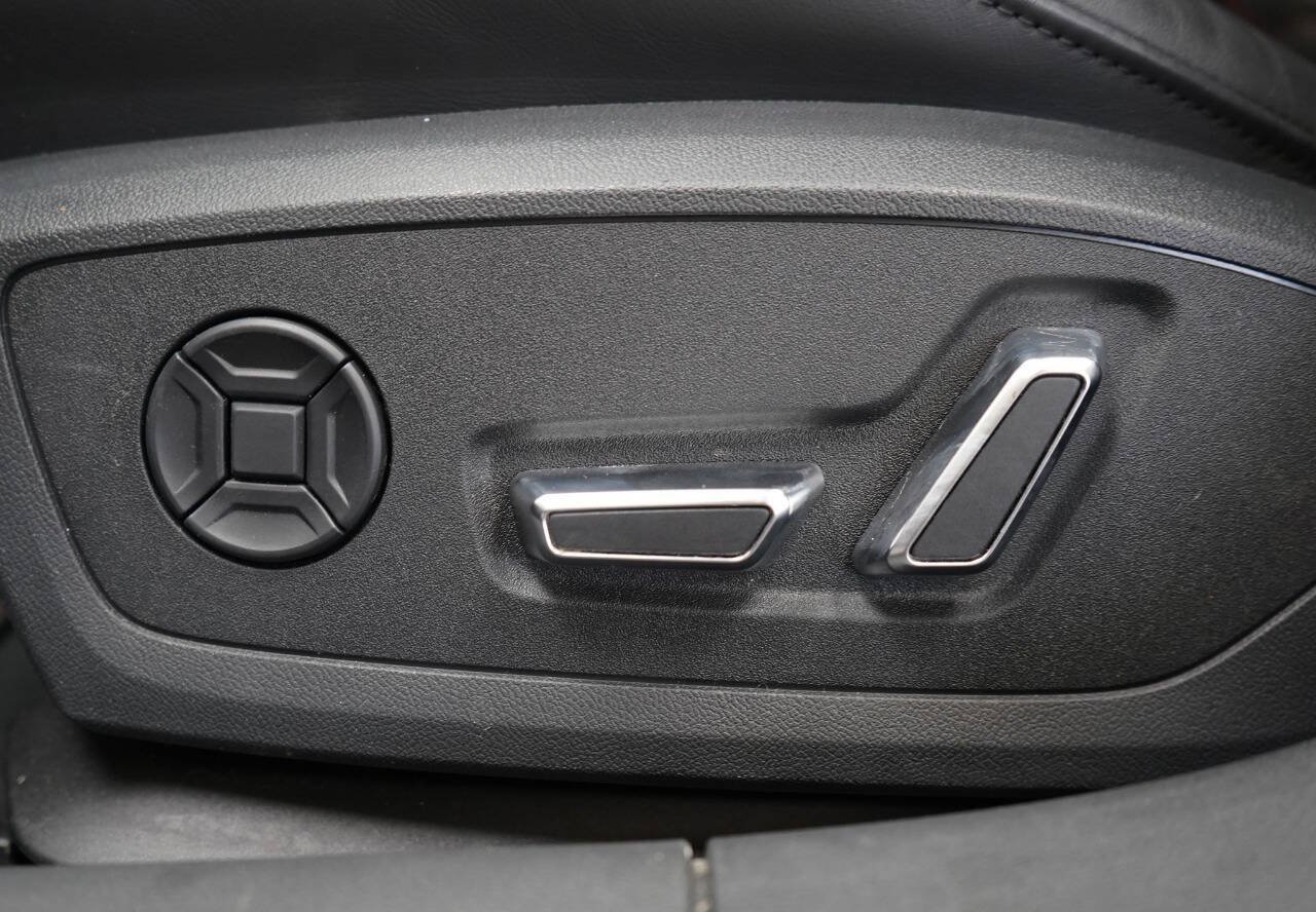 Used 2022 Audi RS 6 AWD/4WD image 48