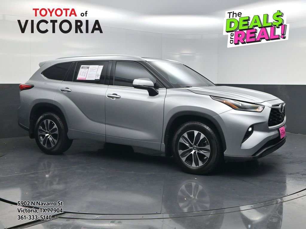 Used 2021 Toyota Highlander XLE