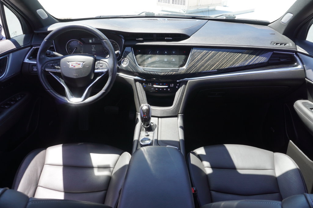 Certified 2024 Cadillac XT6 Premium Luxury FWD image 12