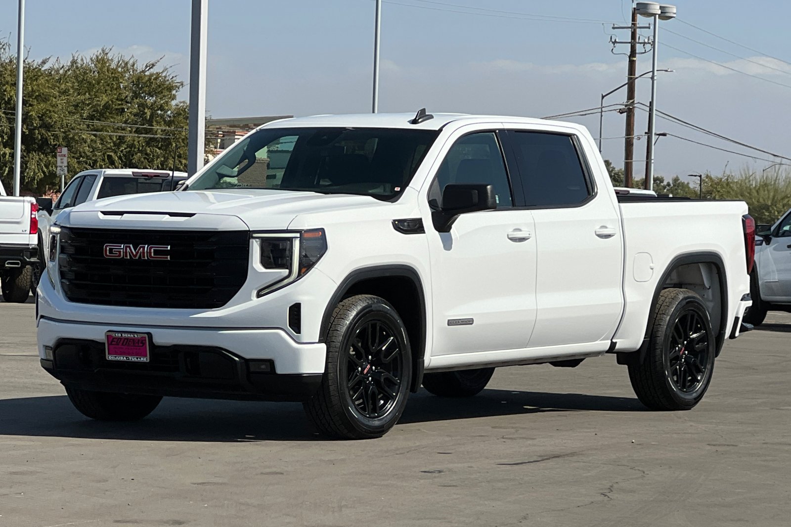 Used 2022 GMC Sierra 1500 Elevation RWD image 9