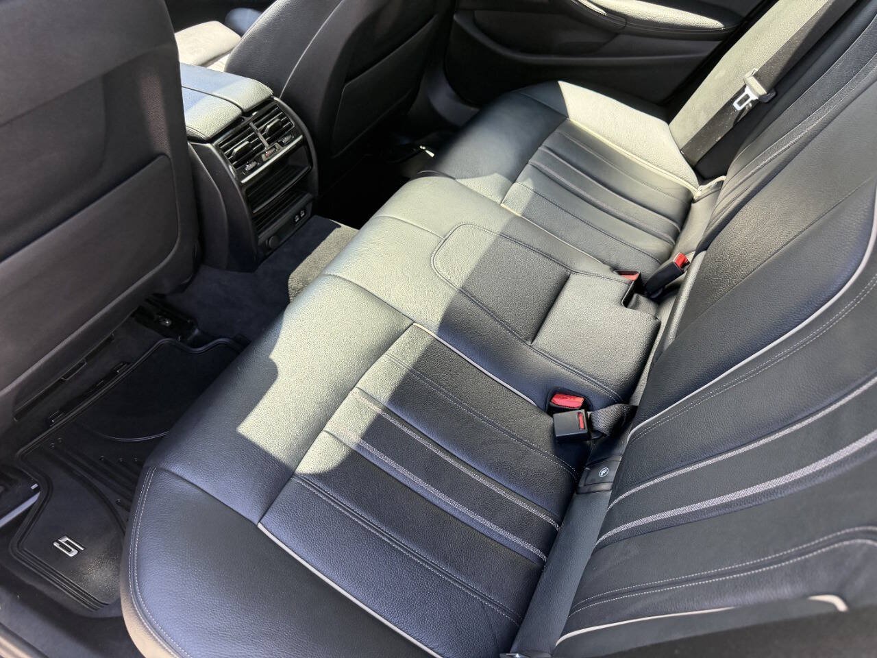 Used 2020 BMW 540i xDrive AWD/4WD image 22