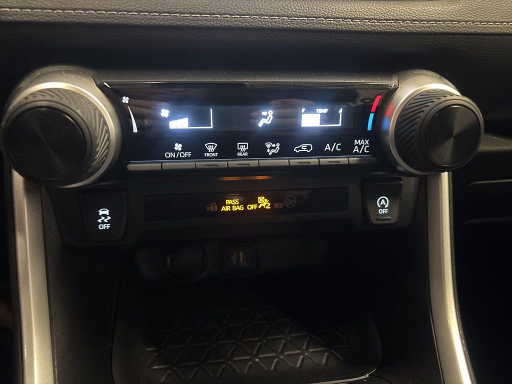 Used 2023 Toyota RAV4 LE AWD/4WD image 24
