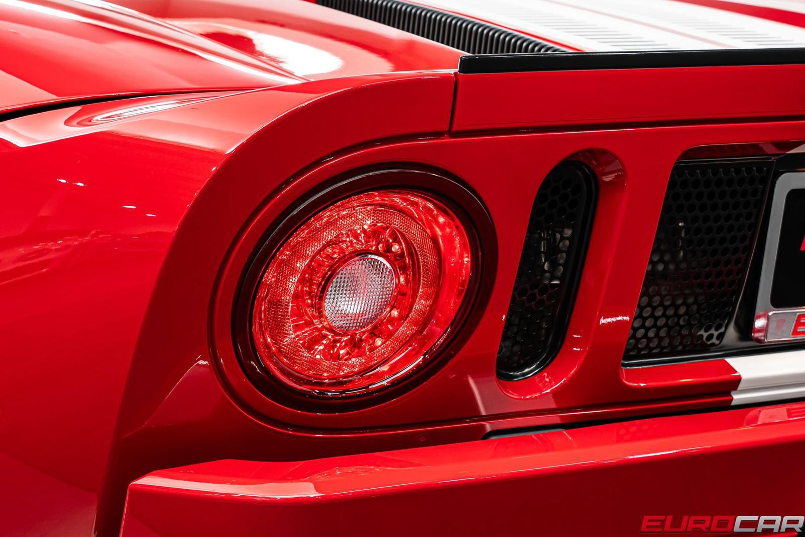 Used 2005 Ford GT RWD image 21