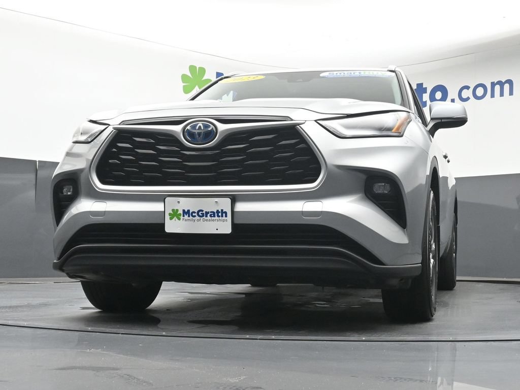 Used 2023 Toyota Highlander XLE AWD/4WD image 7