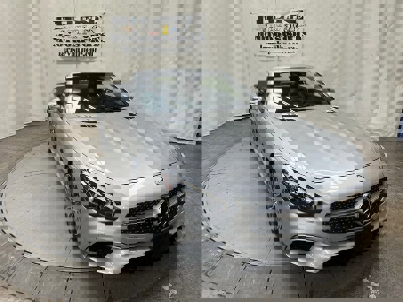 Used 2017 Mercedes-Benz SL 550 image 6