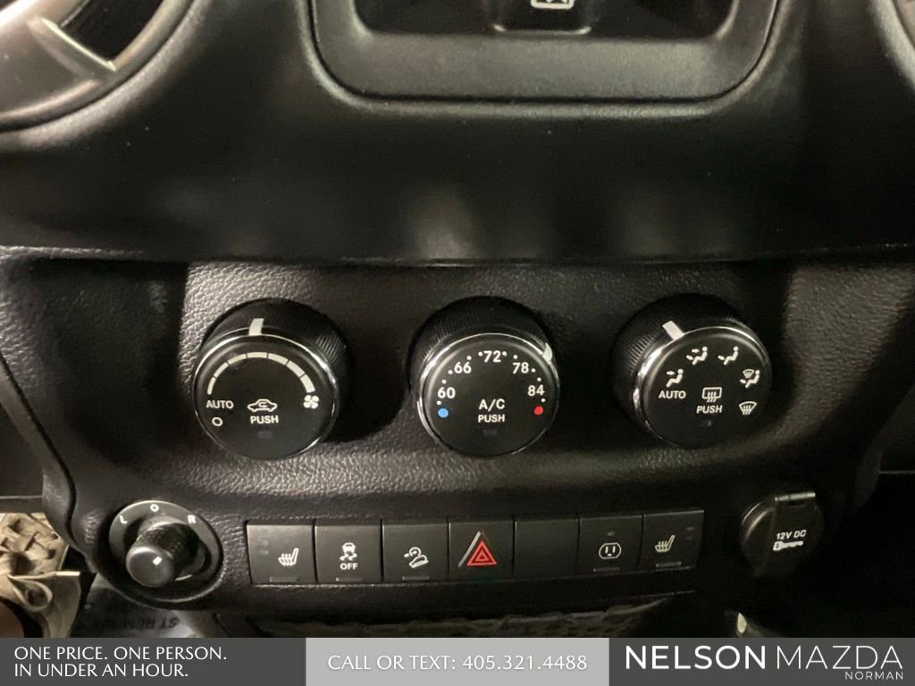 Used 2016 Jeep Wrangler Unlimited Rubicon image 35