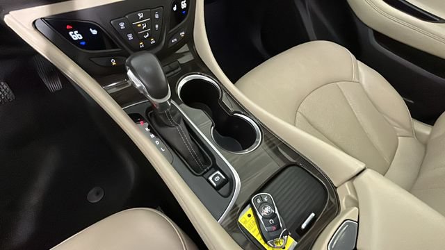 Used 2020 Buick Envision Essence FWD image 21
