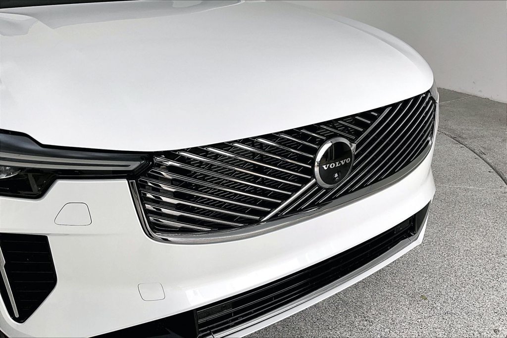New 2026 Volvo XC90 B5 Plus AWD/4WD image 38