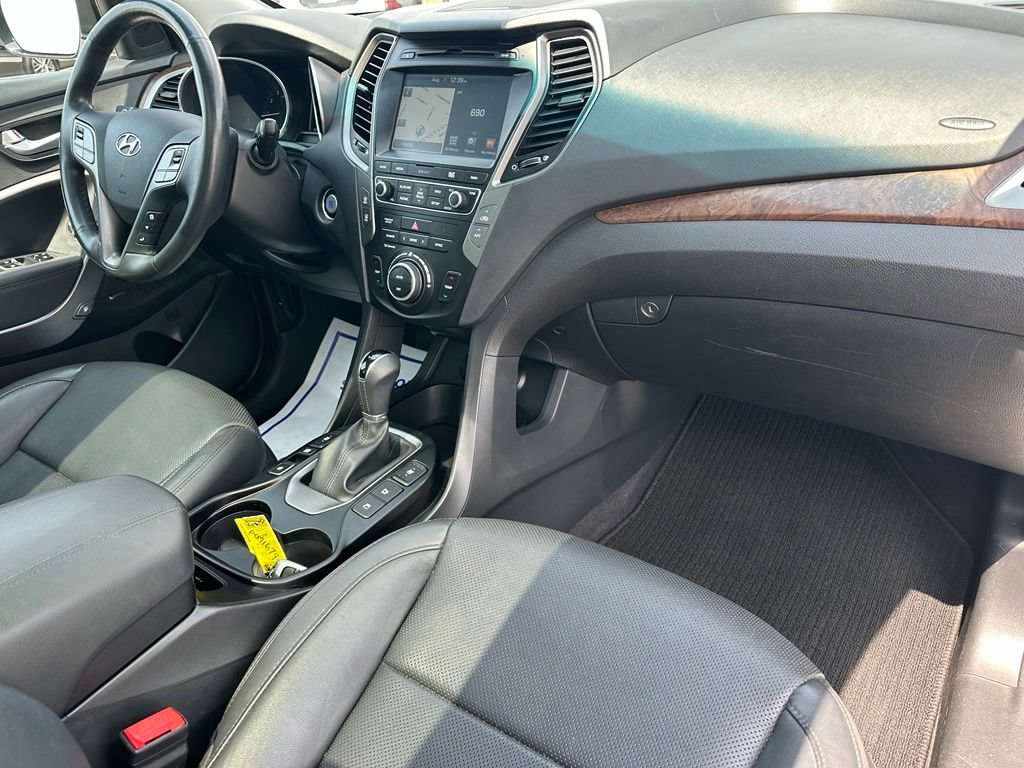 Used 2018 Hyundai Santa Fe Sport w/ 2.0T Ultimate Tech Package 05 AWD/4WD image 39