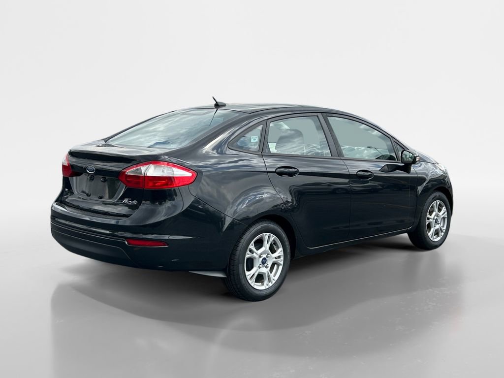 Used 2014 Ford Fiesta SE FWD image 3