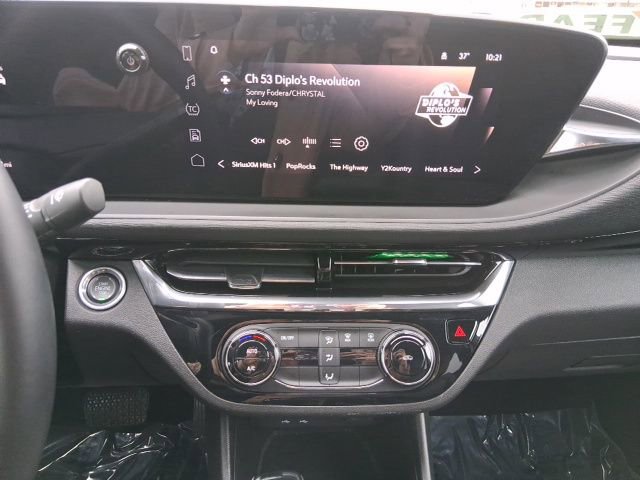 Used 2025 Buick Envista Sport Touring image 22