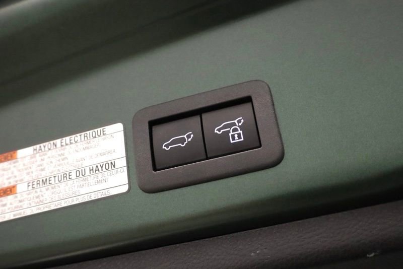 Used 2022 Toyota Corolla Cross XLE w/ Convenience Package image 35