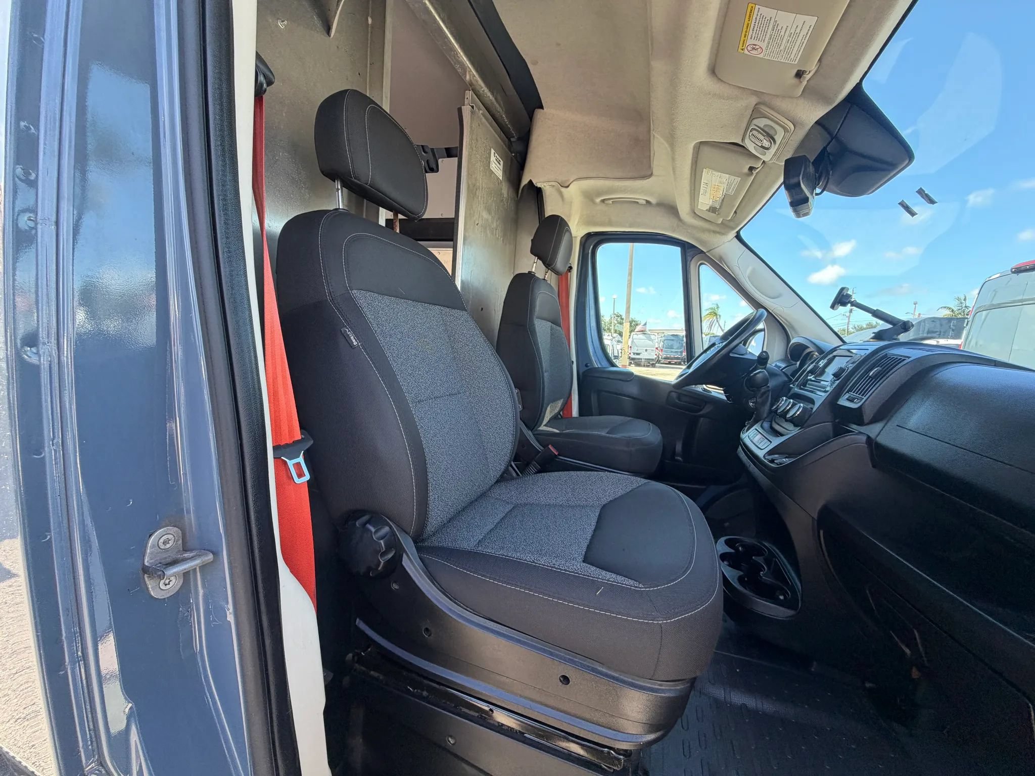 Used 2021 RAM ProMaster 3500 FWD image 18