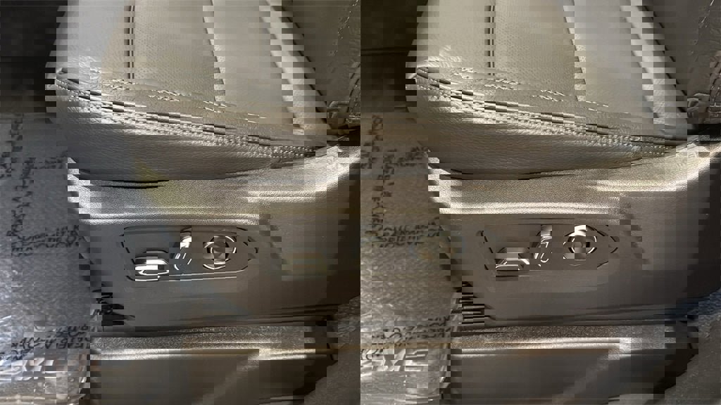 New 2026 GMC Yukon XL Denali w/ Sun & Power Step Package image 25