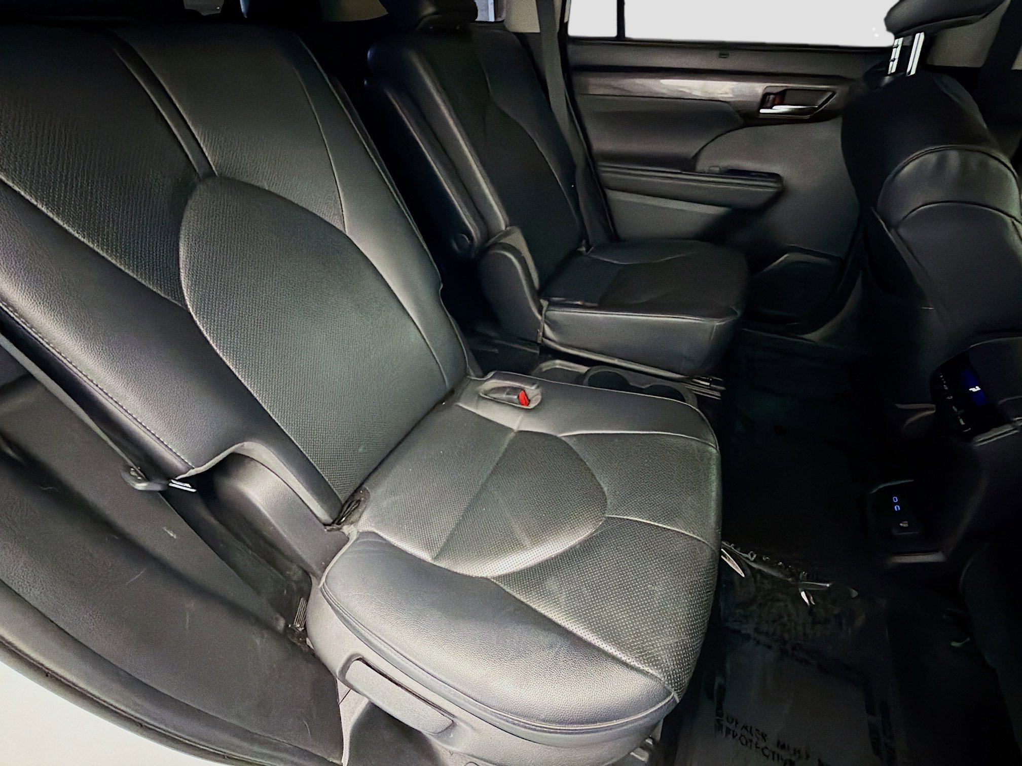 Used 2022 Toyota Highlander Limited image 14