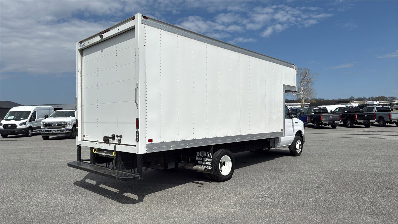 Used 2023 Ford E-450 and Econoline 450 Super Duty w/ Power Windows & Locks Group RWD image 6