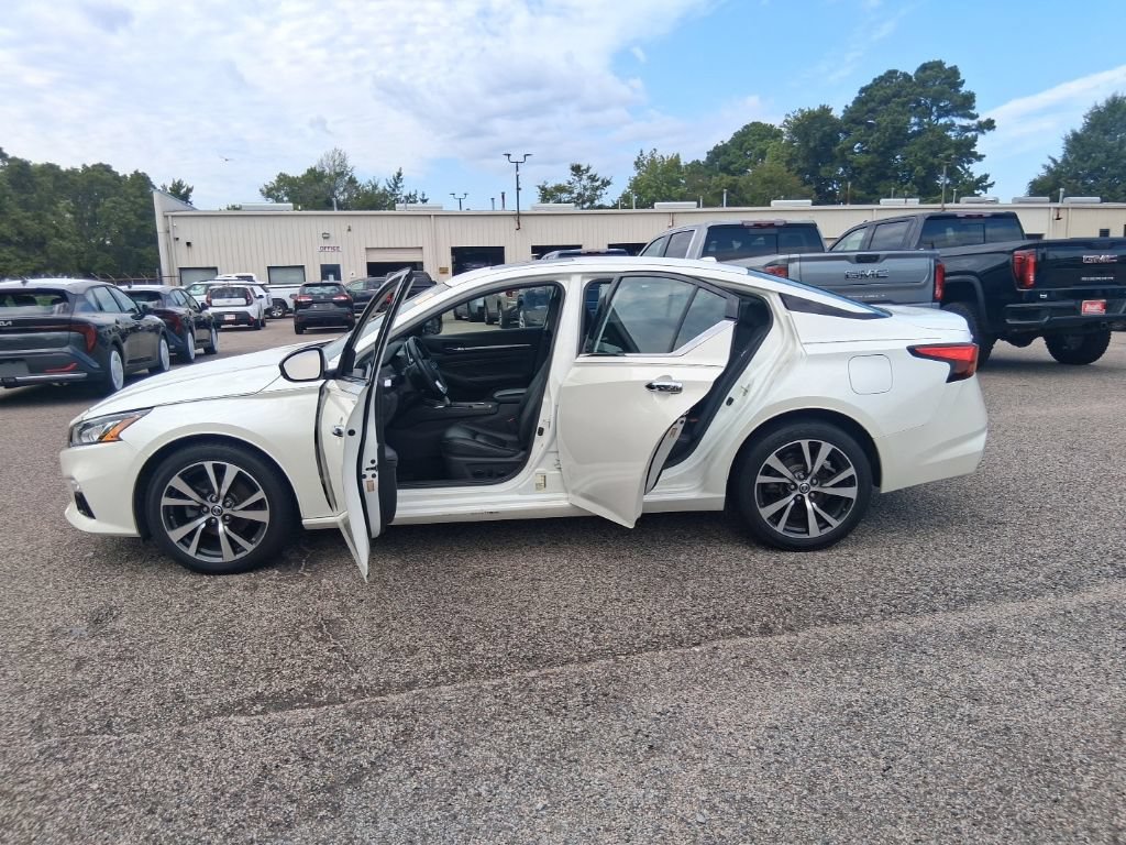 Used 2019 Nissan Altima 2.5 Platinum AWD/4WD image 18