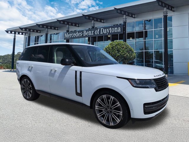 Used 2023 Land Rover Range Rover SE AWD/4WD image 2