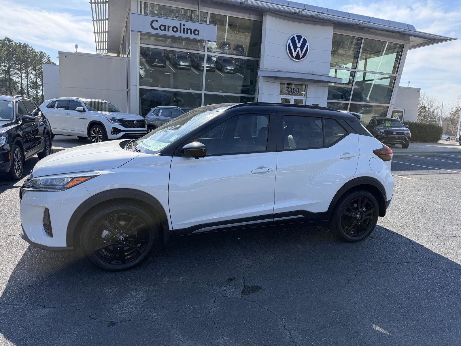 Used 2024 Nissan Kicks SR w/ SR Premium Package image 2