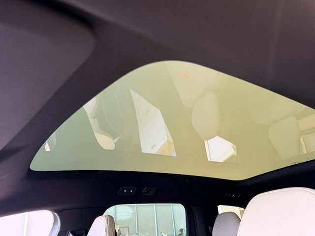 New 2026 Volvo EX90 Plus RWD image 19