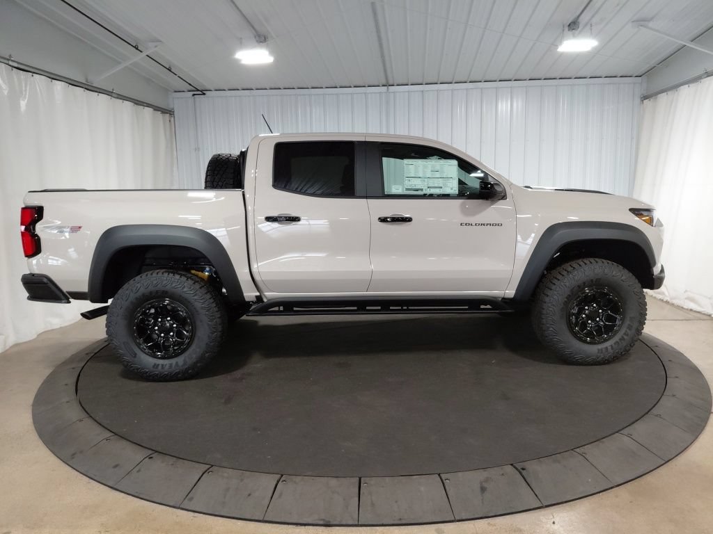 New 2026 Chevrolet Colorado ZR2 AWD/4WD image 10