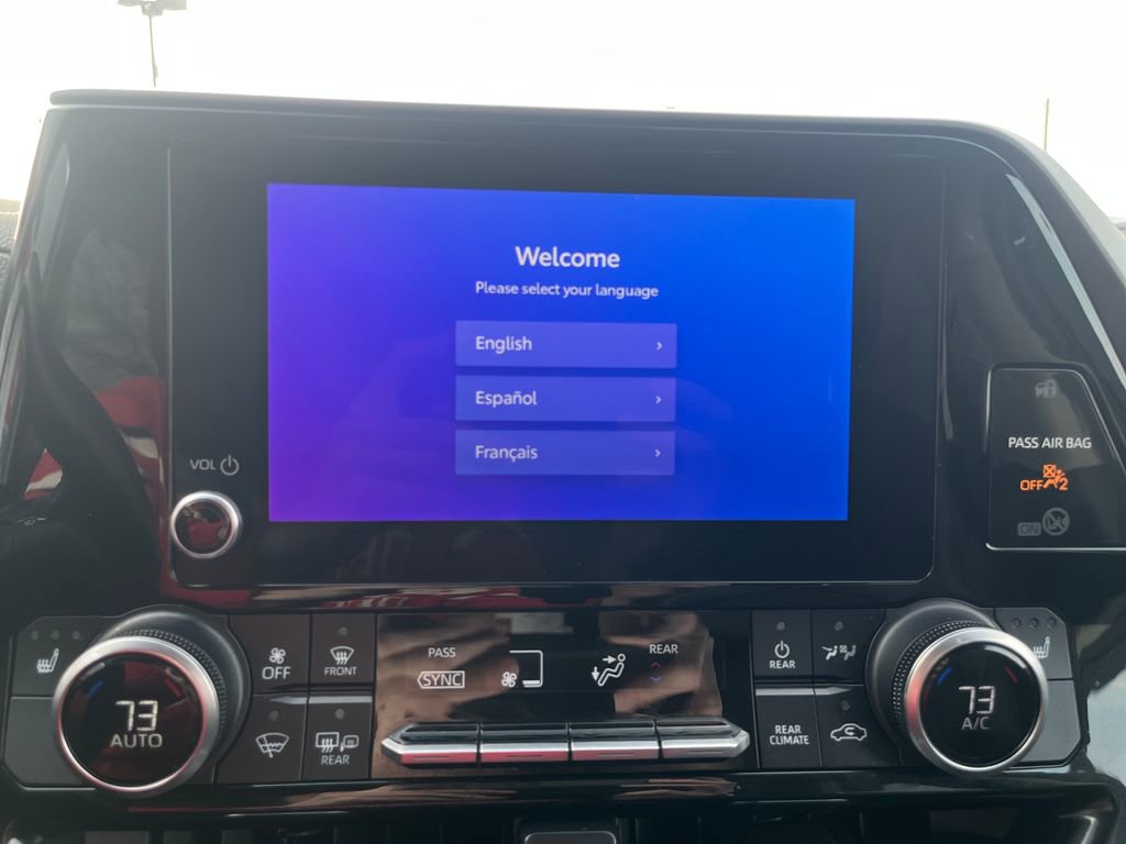 Certified 2023 Toyota Highlander XLE image 22