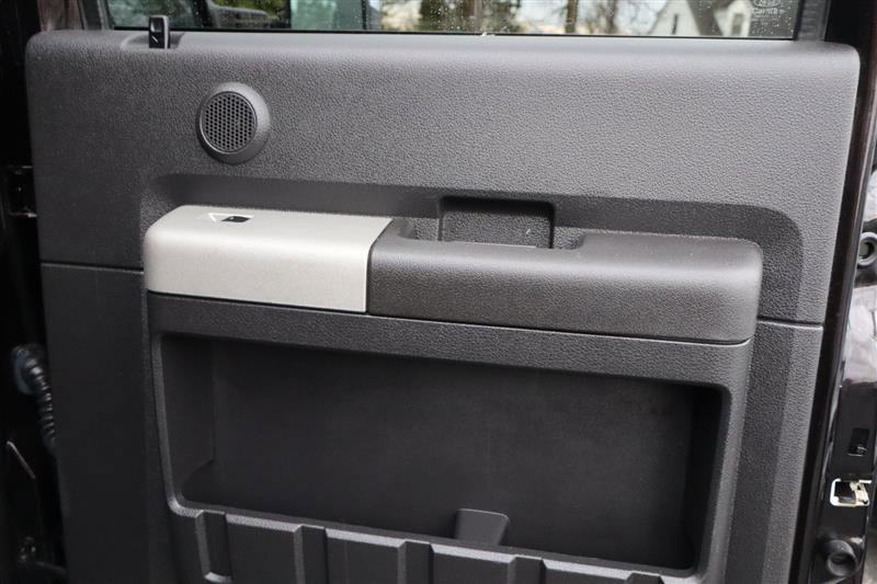 Used 2013 Ford F250 Lariat w/ Chrome Pkg image 11