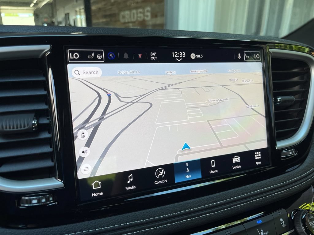 New 2027 Chrysler Pacifica Limited FWD image 37