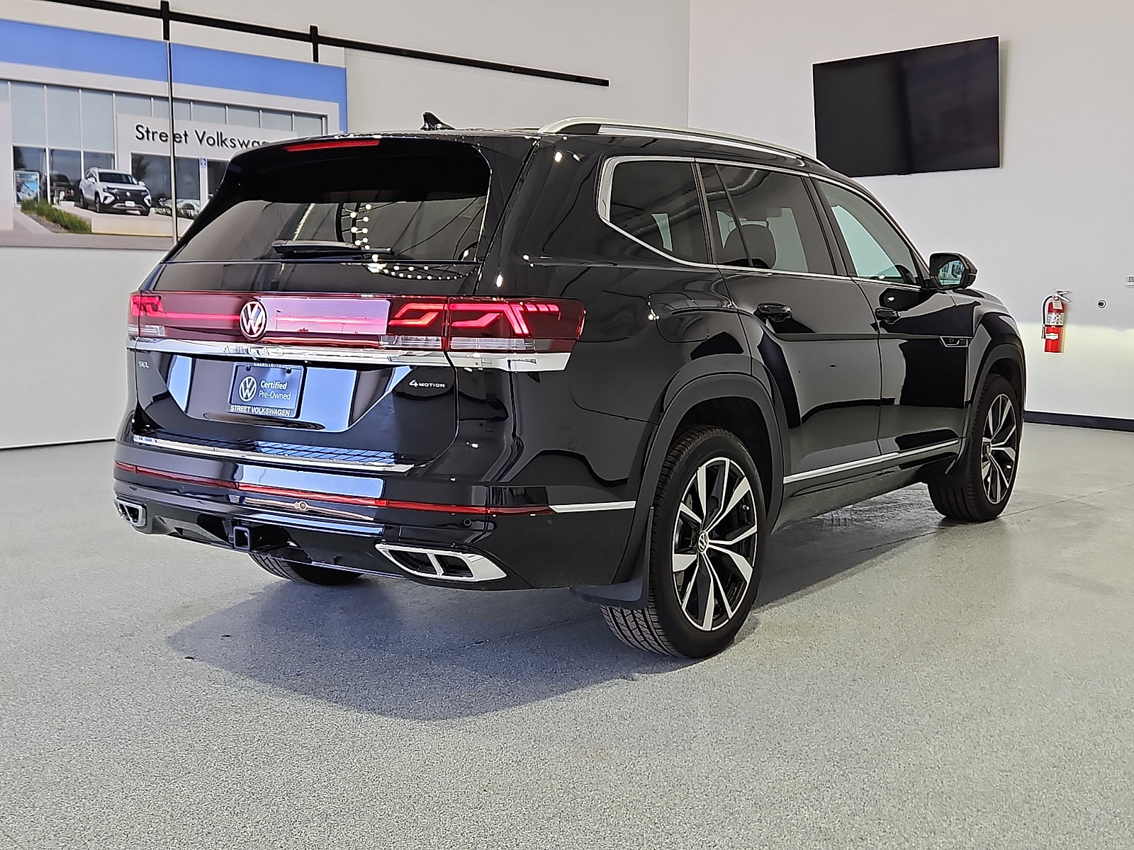 Certified 2026 Volkswagen Atlas SEL Premium R-Line AWD/4WD image 3
