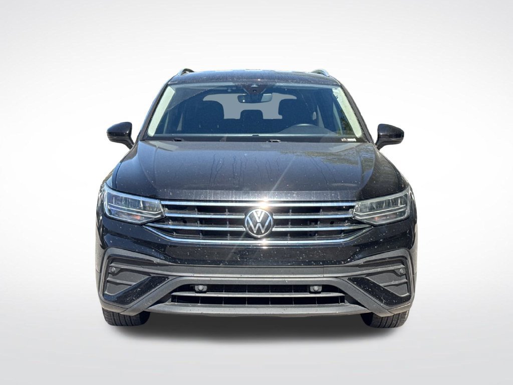 Used 2024 Volkswagen Tiguan SE AWD/4WD image 9