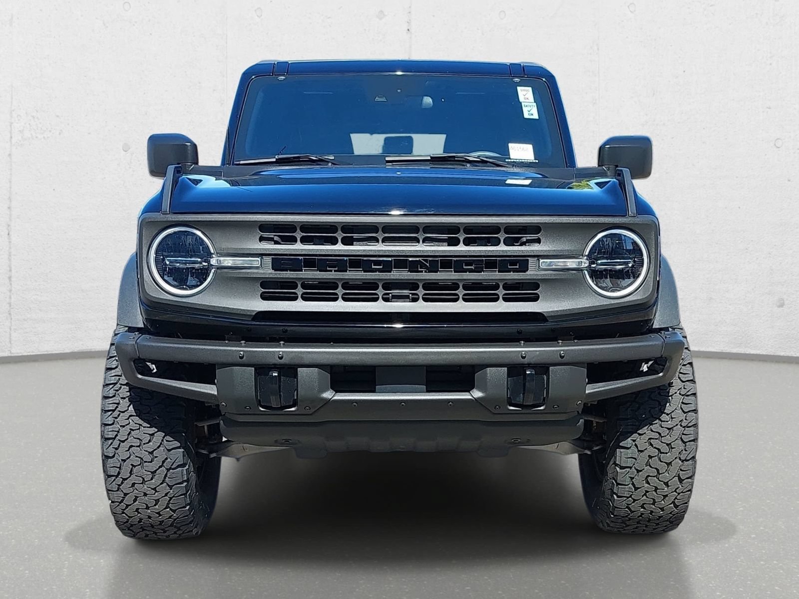 Used 2023 Ford Bronco 4-Door AWD/4WD image 2