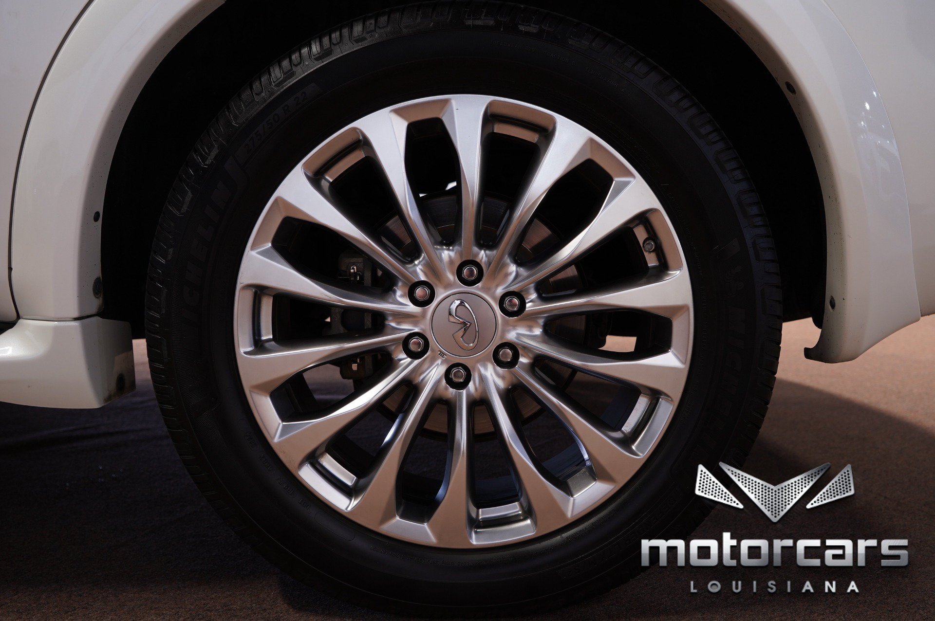 Used 2017 INFINITI QX80 2WD w/ Deluxe Technology Package image 17