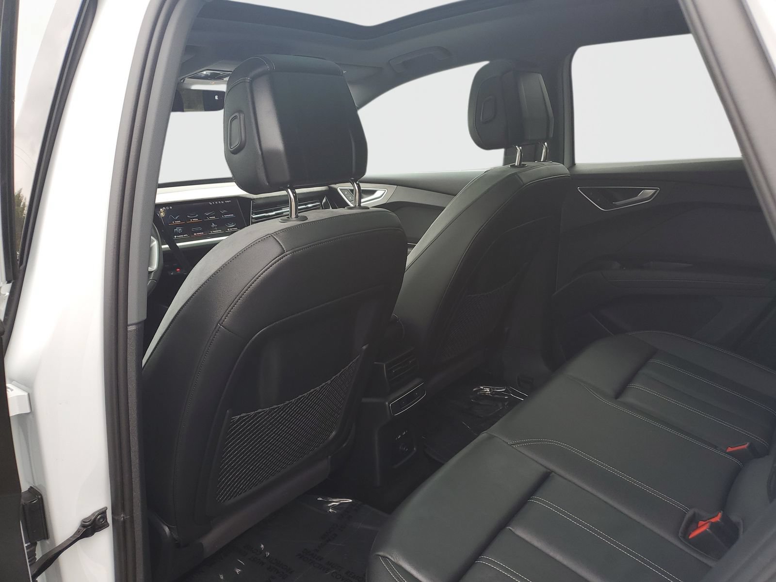 Used 2025 Audi Q4 e-tron Premium w/ Convenience Package RWD image 14