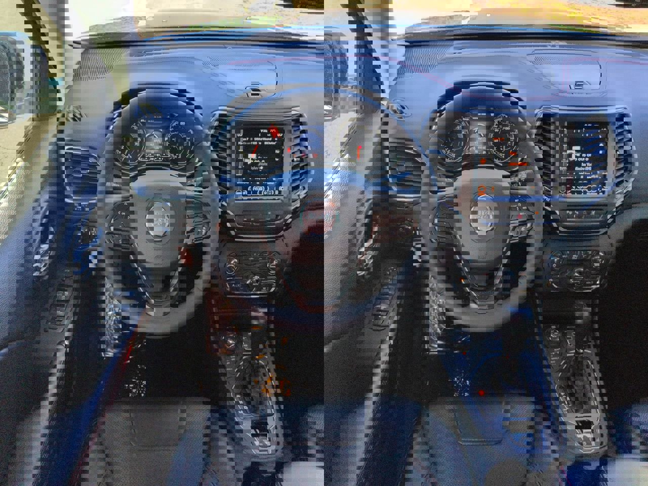 Used 2022 Jeep Cherokee Trailhawk w/ Sun, Sound & Nav Group image 15