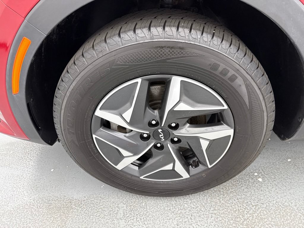 Used 2022 Kia Sorento S FWD image 4