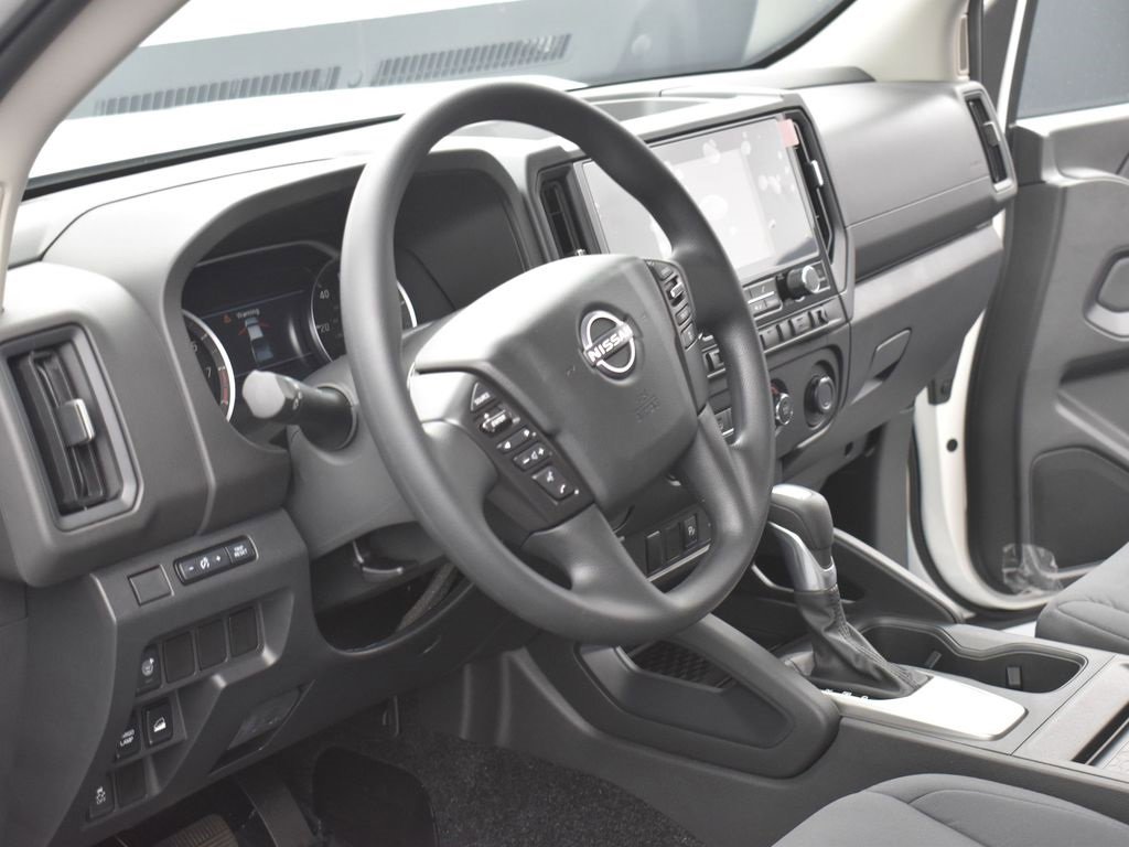 New 2025 Nissan Frontier S image 7