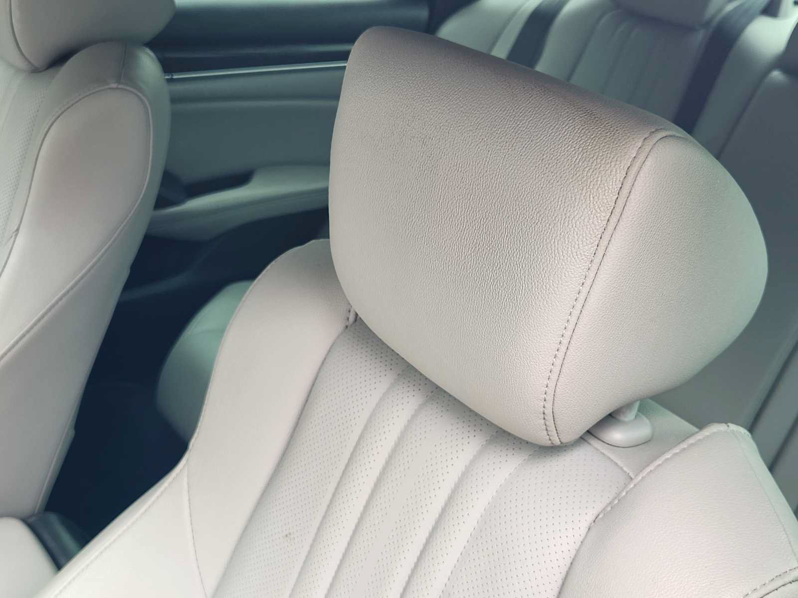 Used 2020 Honda Accord Touring image 14