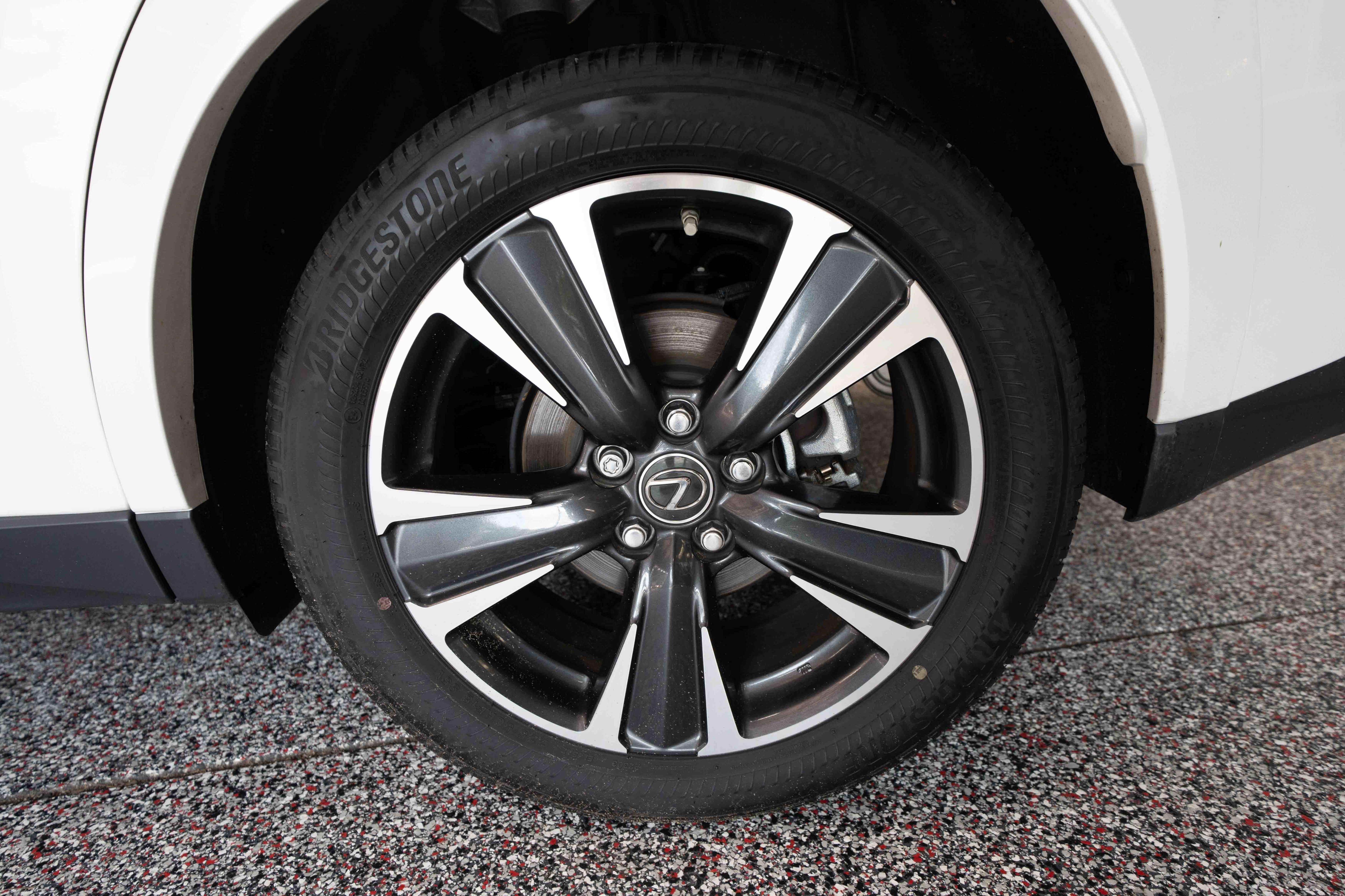 Used 2024 Lexus UX 250h AWD w/ Premium Package image 30