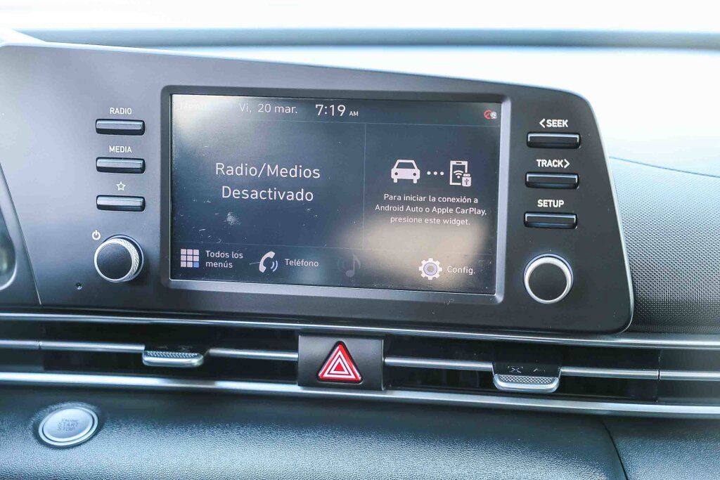 Used 2021 Hyundai Elantra SEL image 4