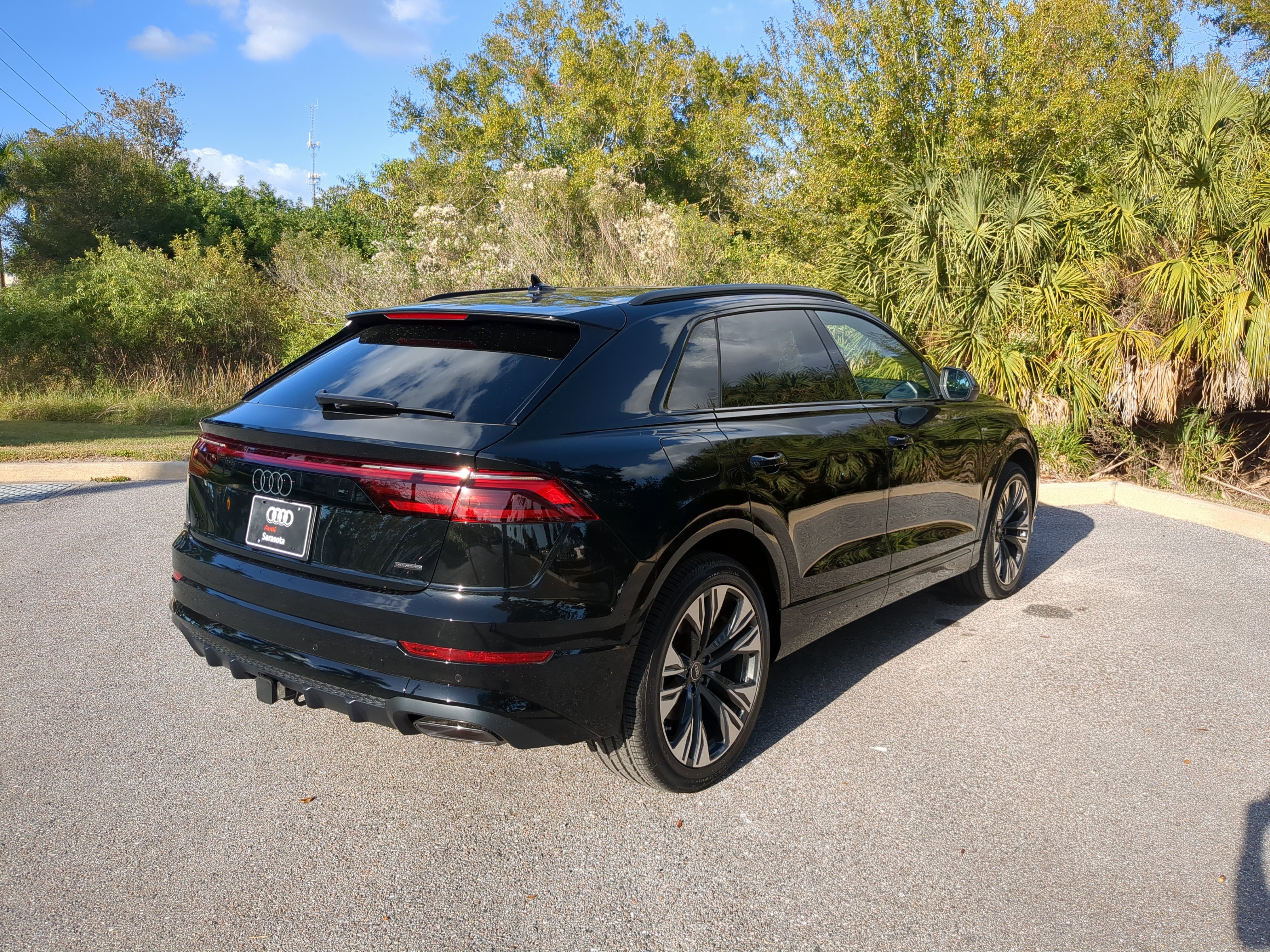 New 2026 Audi Q8 Premium Plus AWD/4WD image 4